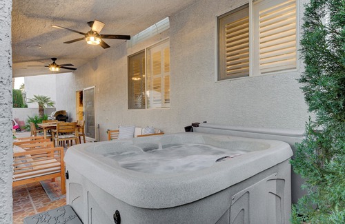 Silverado Ranch House | Family Retreat: Pool & Fun Casita with Games