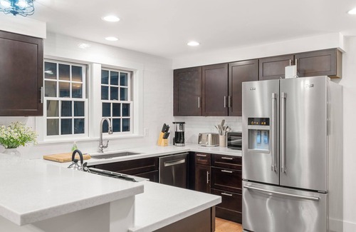 Nantucket House | Family retreat w/outdoor shower, fire pit, plenty of indoor & outdoor space