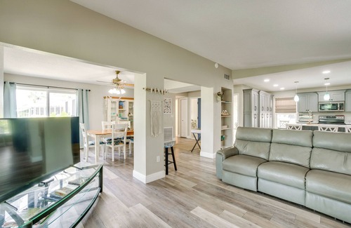 Port Charlotte - Charlotte Harbor Cottage | Family Retreat w/Heated Pool in Port Charlotte!