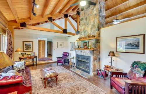 Berryville House | Family Retreat with Deck Near Appalachian Trail!