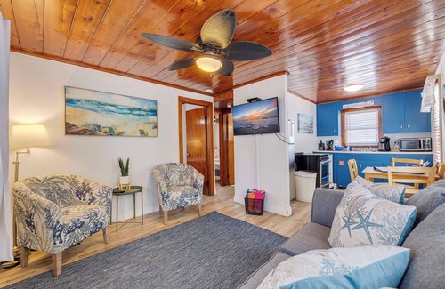 Independence Square Cottage | Family Reunion Sleeps 30 people