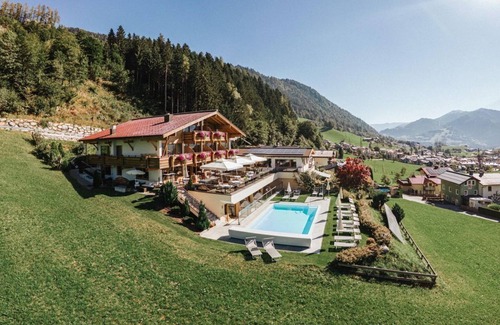 Sankt Veit im Pongau Apartment | Family room, shower, toilet, 2 bedrooms - Empl, country and apartment house