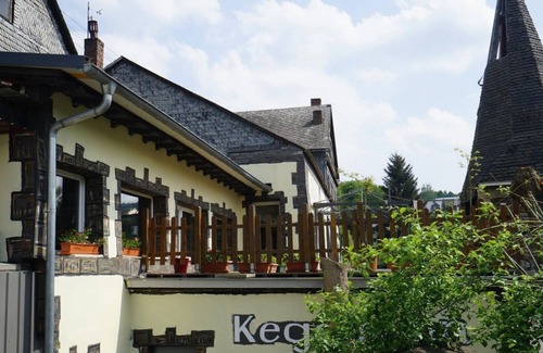 Gemuenden House | Family Room, Shower, Toilet, Standard - Hotel Restaurant Gemünden