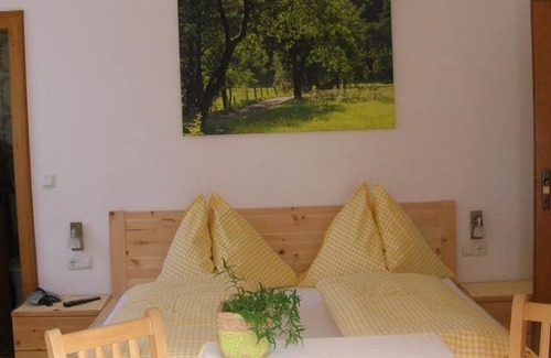 Kuchl Other | Family room, shower, toilet, short stay - Hinterkellaubauer