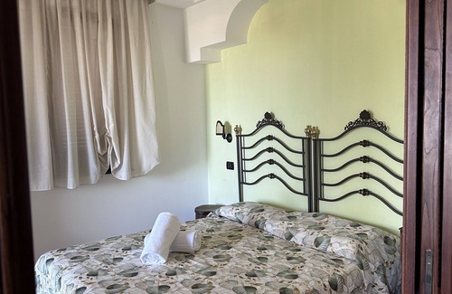 Succhivo Bed & Breakfast | Family room-Superior-Ensuite with Shower-Patio