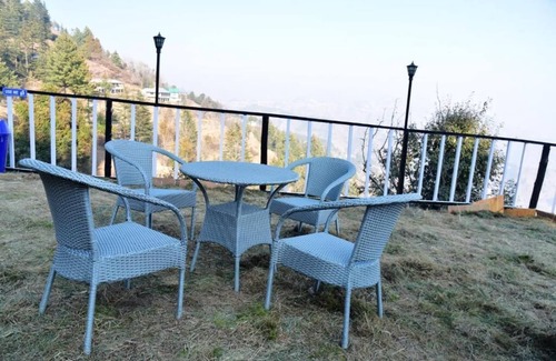 Fagu Cottage | Family Room with Mountain View