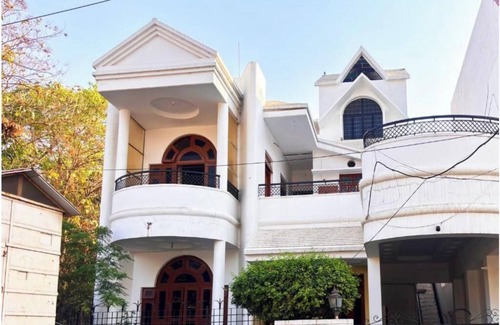 Allahabad Apartment | Family Room with Private Bathroom