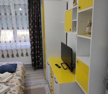 Hunedoara Apartment | Family Rooms Hunedoara