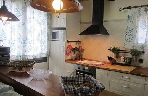 Vilada Cottage | Family Rural Accommodation with garden for 4 or 6 people