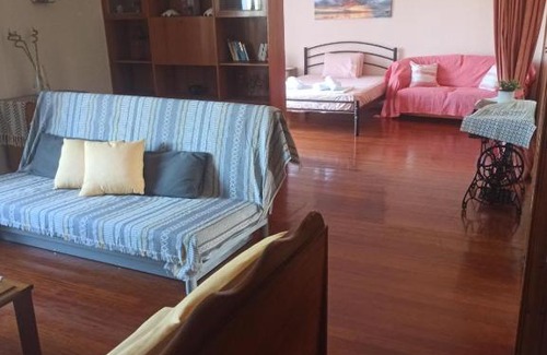 Ierissos Apartment | FAMILY'S HOUSE Near The Beach