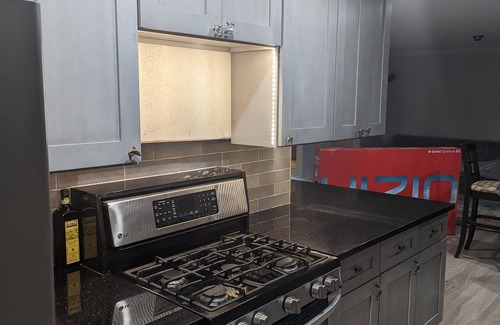 Mission Beach Condo | Family Seaside Retreat sleeps 6 walk to beach, restaurants, markets, activities.