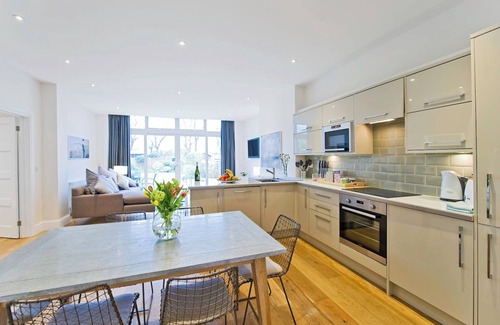 Claygate Apartment | Family Serviced Apartment in Surrey