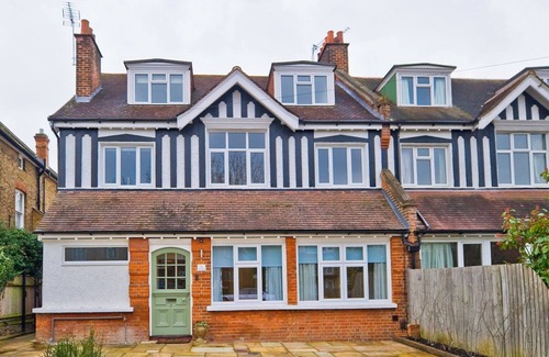 Claygate Apartment | Family Serviced Apartment in Surrey