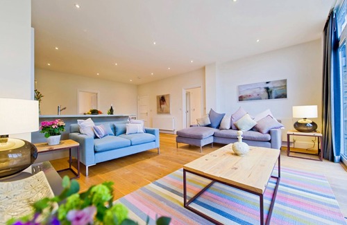 Claygate Apartment | Family Serviced Apartment in Surrey
