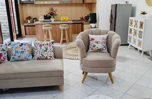 Mataram Villa | Family-size condo in the middle of city