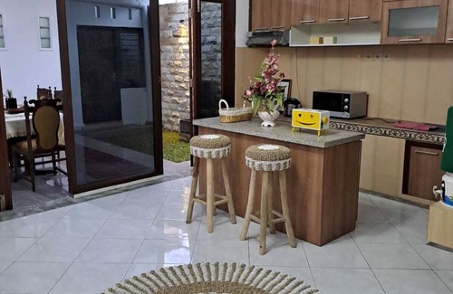 Mataram Villa | Family-size condo in the middle of city