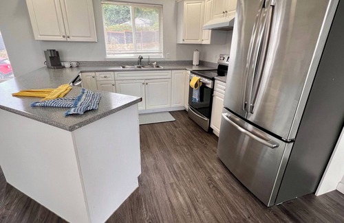 Otter Point House | Family-size home 5-minutes' walk from Gordon's Beach, peaceful and convenient!