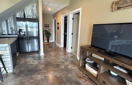 Eddyville House | Family-size home @ Lake Barkley- .5 mile from Mineral Mounds golf course & Ramp