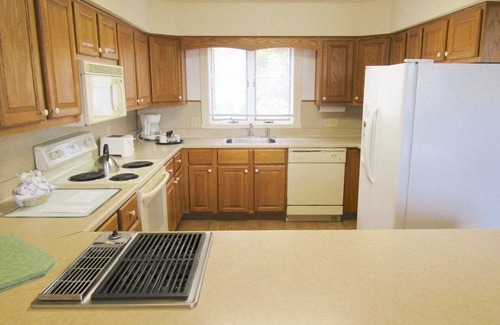 McGaheysville Resort | Family sized 2 bedroom villa with game game and indoor pool.