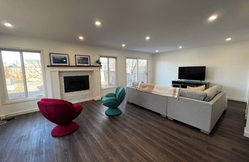 Turnagain House | Family sized home minutes from the airport. Your Alaska base camp!