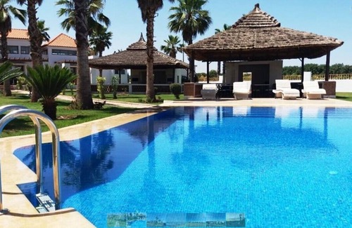 Sidi Rahal Apartment | Family-Sized Condo Retreat by Jumeriah Beach