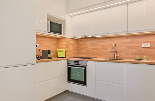 Novi Zagreb Apartment | Family-sized modern apartment 2 minutes to the Arena Mall Zagreb