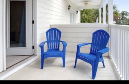 Mount Pleasant House | Family sized townhome! Close to Shipyard Park. Long term stays welcome!