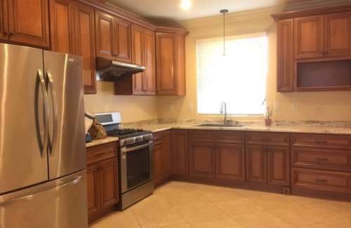 Azusa House | Family-sized Townhouse NEW, NEW, NEW!