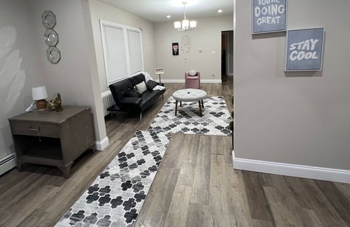 East Orange House | Family sized unit with accessible groceries and free drive way for parking
