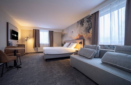 Arcen Hotel | Family Stay Near Castle Gardens Brewery and Arcen Parks Free Parking