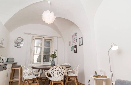 Lend Apartment | Family Stay Near Kunsthaus Graz | Sleeps 6