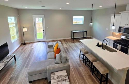 Northside House | Family Stay Near NRG and Med Ctr