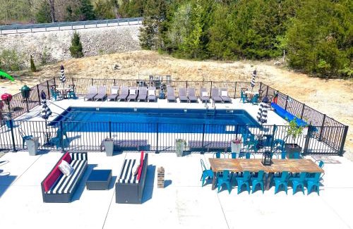 Pacific Hotel | Family Staycation Suite Near Stlouis With Pool