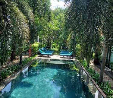 Siem Reap Bed & Breakfast | Family-Style 3-Bedroom Unique Villa by Tunnel