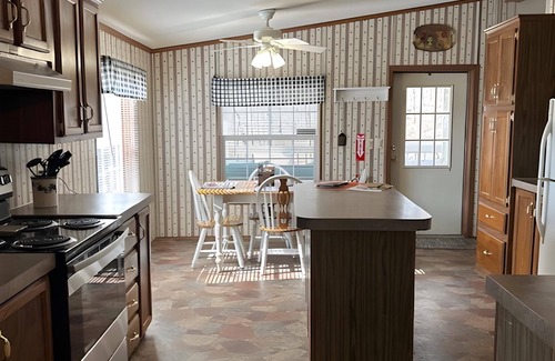 Eckerty House | Family Style Home Cabin #22 3 Bedroom 2 Bath on Patoka Lake in Southern Indiana