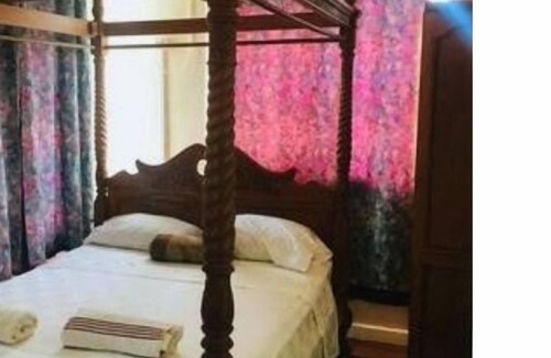 Clifton Apartment | Family styled Apartments/Guest House - 5 minutes walk from the beach.