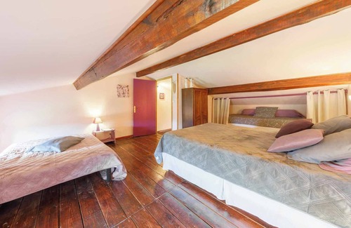 Vernet-la-Varenne Bed & Breakfast | Family suite on 2 levels in a peaceful hamlet. Ideal for families