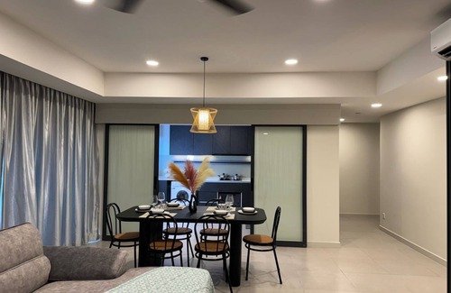 Kampung Pandan Dalam Apartment | Family Suite 3 Bedroom Apartment