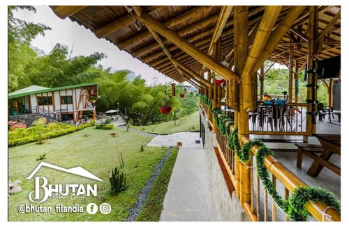 Filandia Cottage | Family Suite for 6 with private bathroom and living area