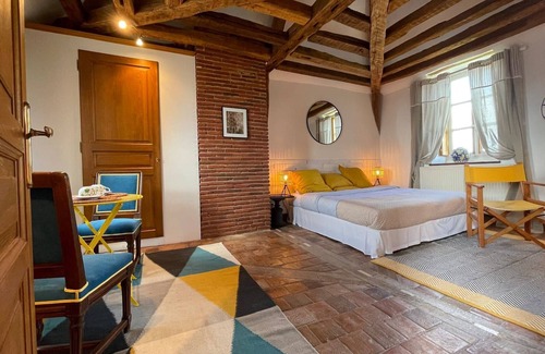 Paucourt Bed & Breakfast | Family Suite in Charming Home Near Paris with Forest Views