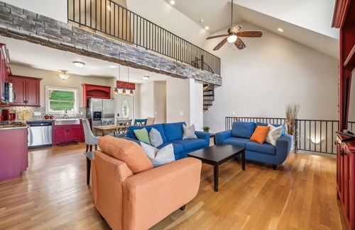 Smithville Condo | Family Suite - Walking Distance To Hidden Harbor Marina
