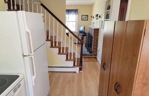 Niantic House | Family Summer Cottage