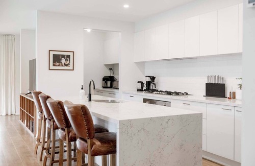 Charlemont Apartment | Family Surf Coast Homebase
