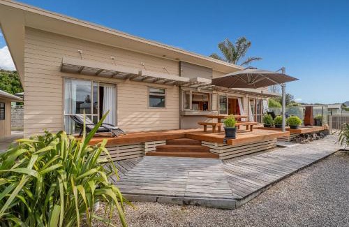 Whangapoua House | Family Tides Retreat - Whangapoua Holiday Home