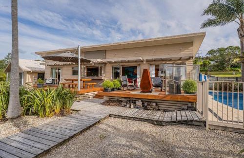 Whangapoua House | Family Tides Retreat - Whangapoua Holiday Home