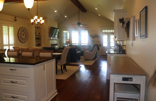 Ventress House | "Family Ties" - False River Home Away from Home - Sleeps 10
