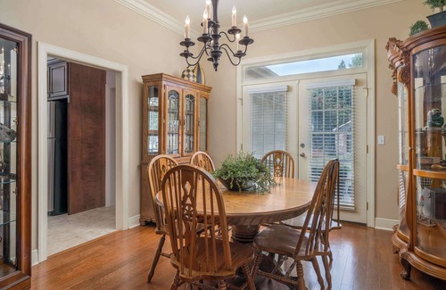 Tuscaloosa House | Family Ties- Lakefront- 5 TVs- 7 miles to UA
