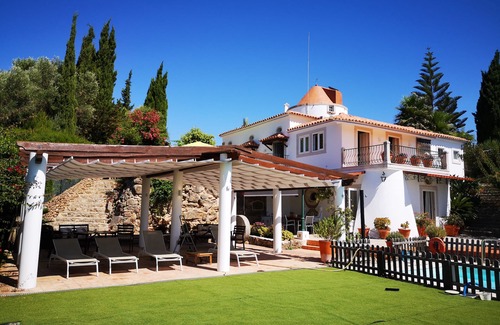 Nossa Senhora da Anunciada Cottage | Family time, peace, great views and private swimming pool!