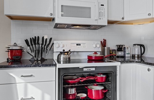 Oakford House | Family/Travelers! Near Philadelphia, Sesame Place, Six Flags, Parx, NJ & NY!