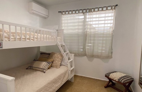 San Antonio House | Family Vacation house , Pool , BBQ , Gasebo , 8 minutes from Beach